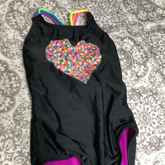 Girls bathing suit size 4/5t - Picture 1 of 2